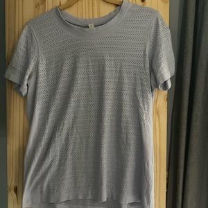Light lavender lululemon short sleeve!